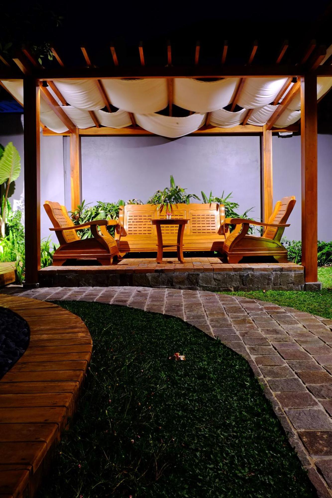 O.B Oemah Bone Homestay Sanur Dış mekan fotoğraf